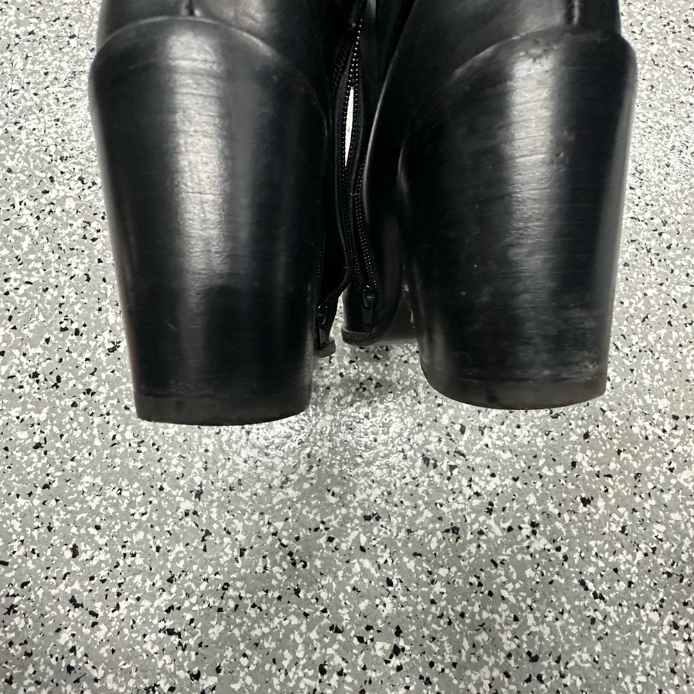 Balenciaga Stylish Black Ankle Boots for Women 38 - Picture 9 of 11